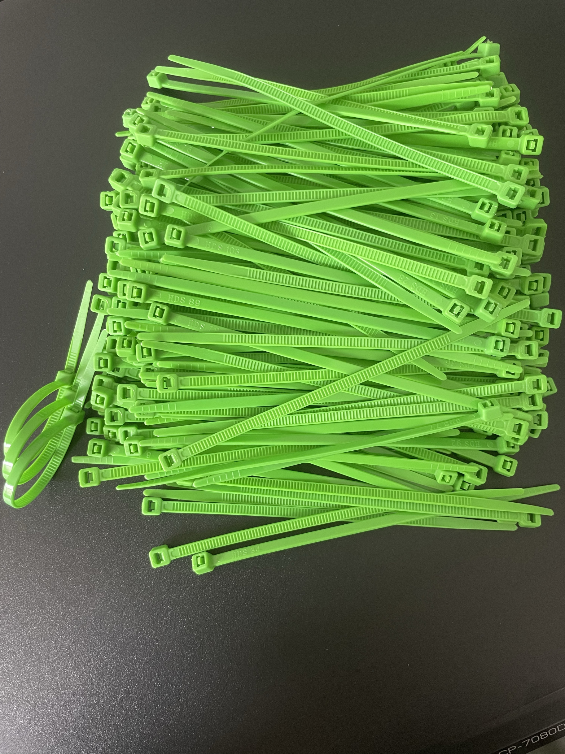 绿色尼龙扎带仿真藤条固定 10cm 12cm