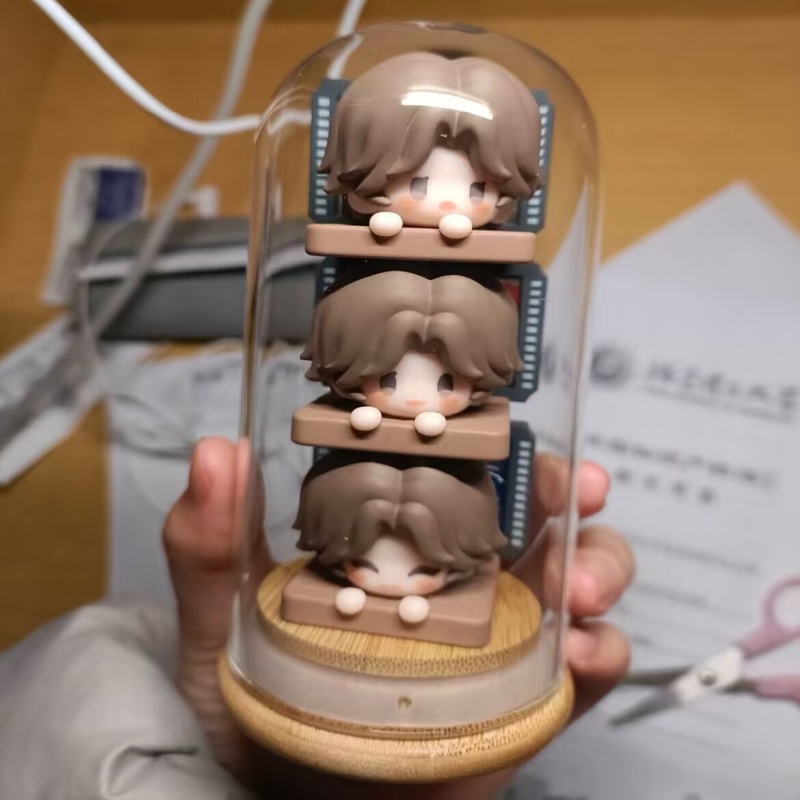 叠叠乐收纳盒世界之外手办盲盒防尘展示罩密封竹盖木底座创意摆件