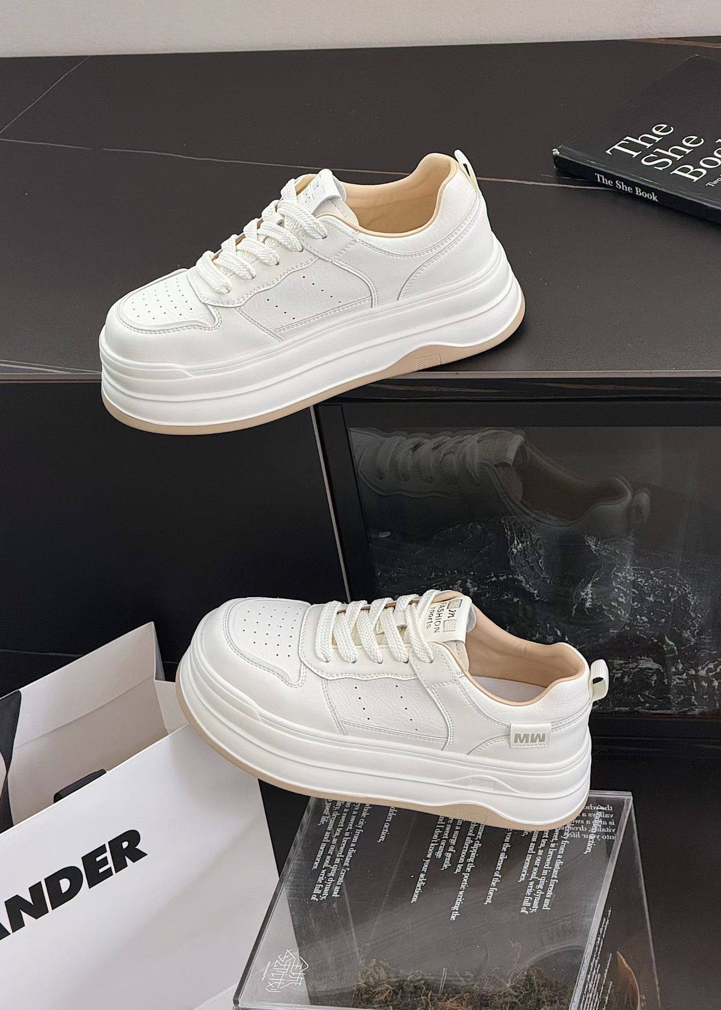 茵茵家2026春秋韩版真皮轻便松糕底小白鞋女系带透气休闲运动板鞋,女鞋,休闲板鞋,淘宝优惠券,粉丝福利购,淘宝优惠卷