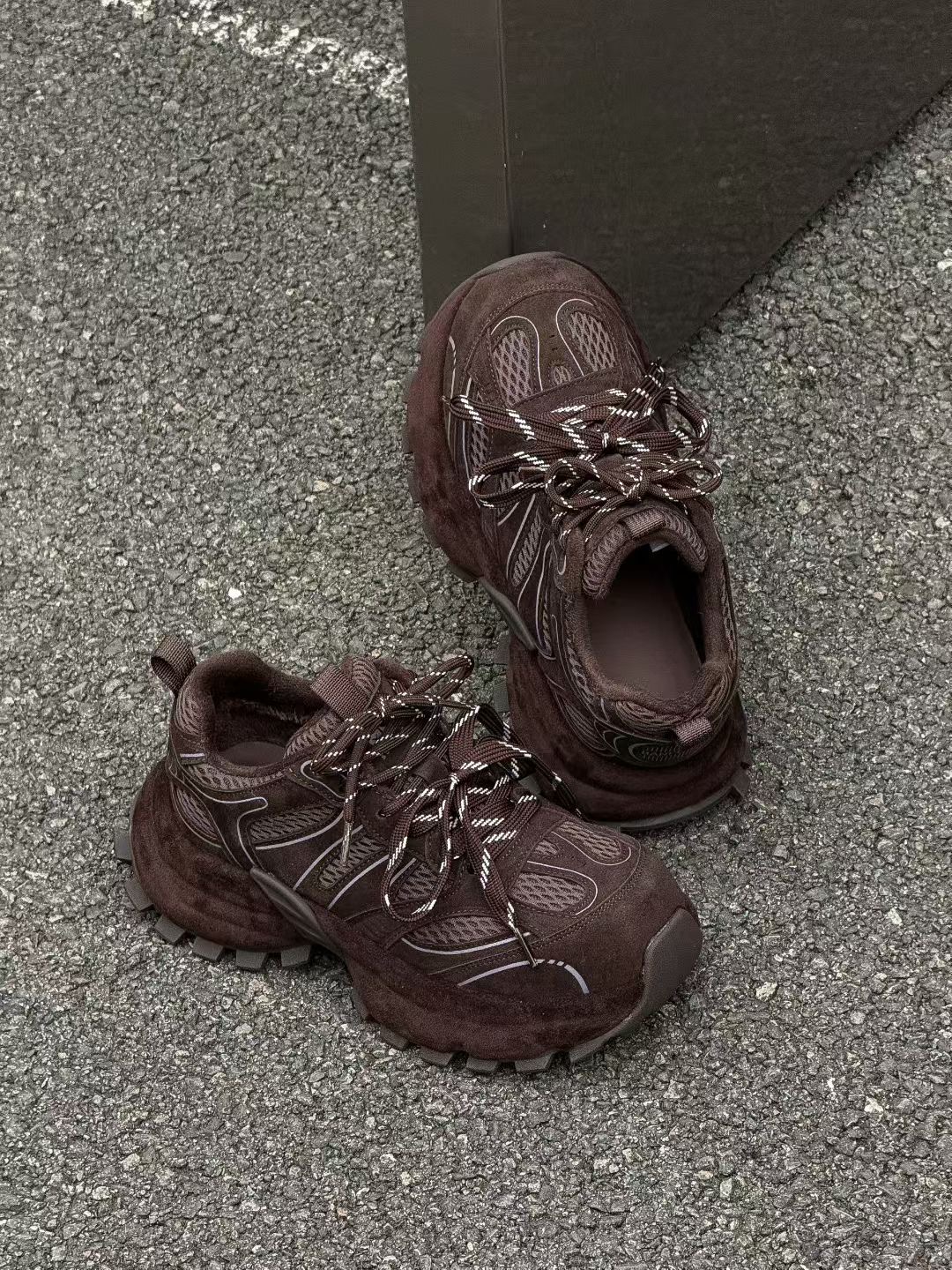 茵茵家鄂州站复古松糕底加绒老爹鞋女2025秋冬软底保暖休闲运动鞋