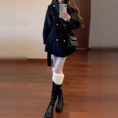大衣外套女黑色赫本风短款毛呢斗篷秋冬季加厚2025新款时尚感呢子