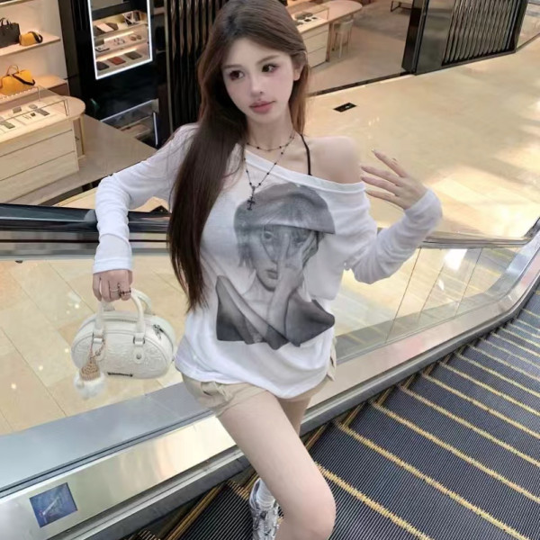 辣妹微胖MM人像印花长袖T恤