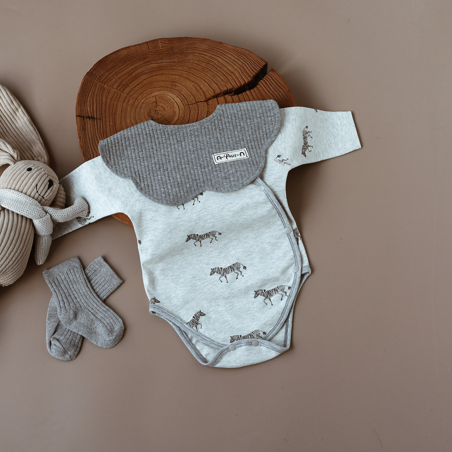 婴姿婴儿包屁衣春秋季纯棉长袖马年三角哈衣可爱超萌满月宝宝衣服