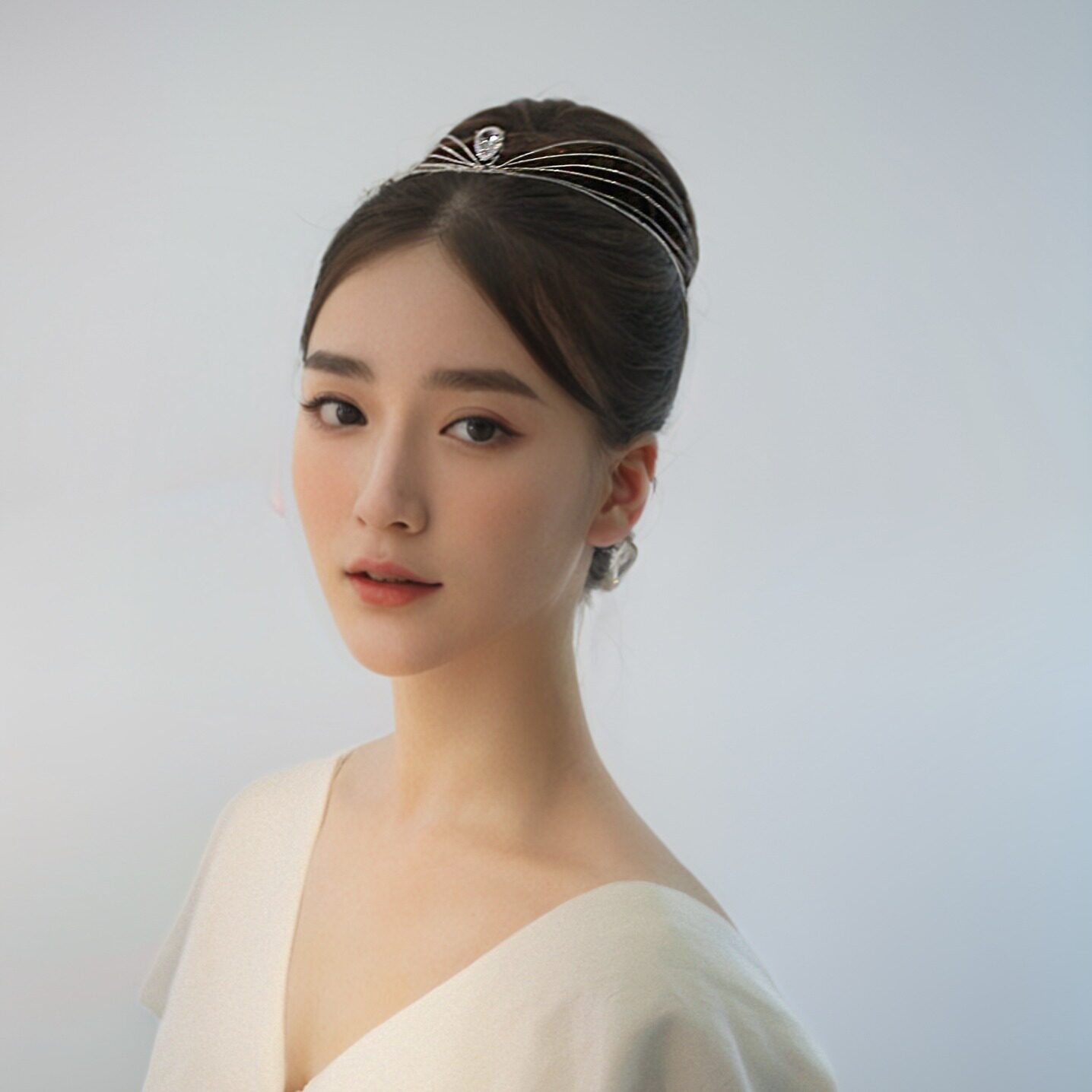 春夏镀金金色新娘简约结婚超仙高级感皇冠头饰银色婚礼婚纱王冠银