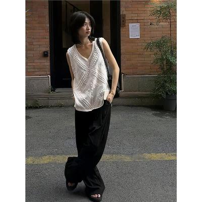 法式气质v领镂空针织小背心