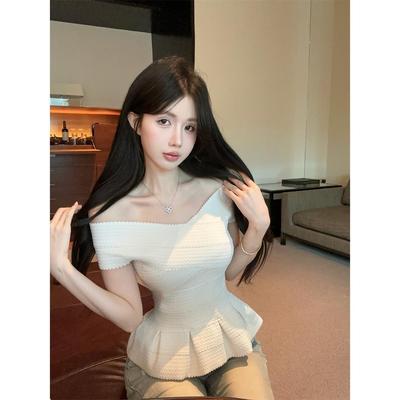 一字肩荷叶边修身锁骨上衣