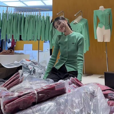 韩系圆领绿色长袖针织开衫