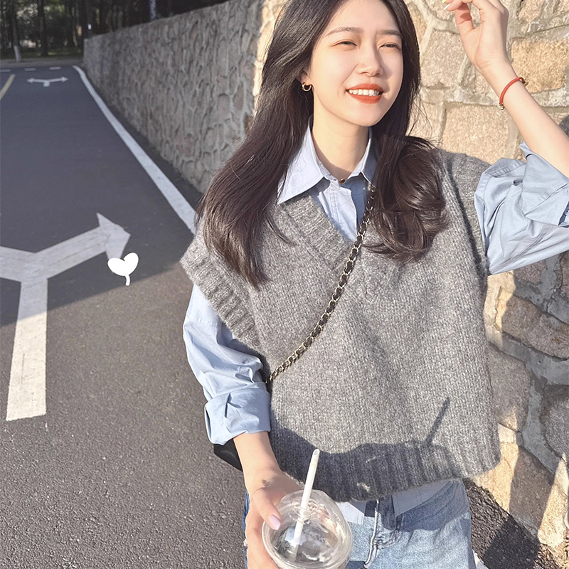 小香风灰色v领针织马甲背心女春秋外搭毛衣叠穿衬衫坎肩马夹上衣