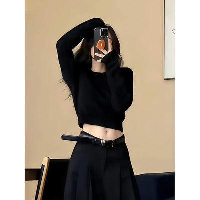 时尚简约黑色圆领长袖毛衣