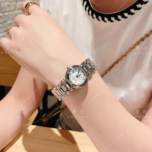 大盘时尚简约大气防水精钢带手表女学生日历百搭女表时气质女士表