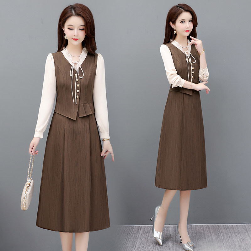 高档气质假两件拼接连衣裙女2024秋季修身显瘦减龄中长款a字裙子