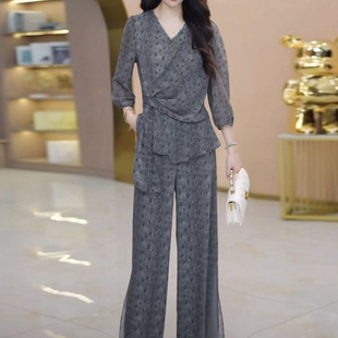轻奢风灰色套装女2026春季新款中年妈妈洋气减龄显瘦阔腿裤两件套