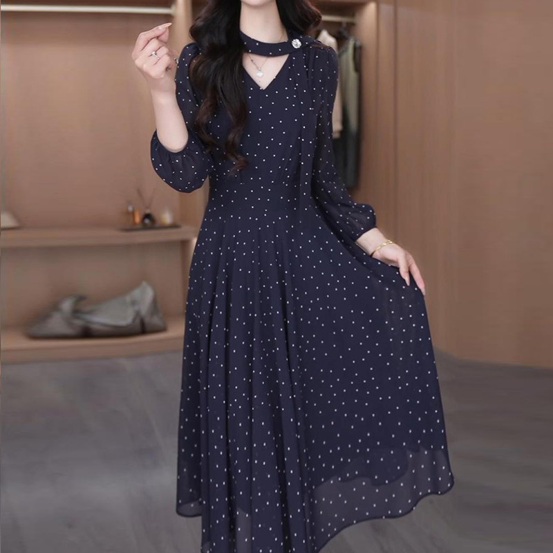 高档轻羽丝波点优雅气质连衣裙2026春季新款收腰显瘦遮肚子礼服裙