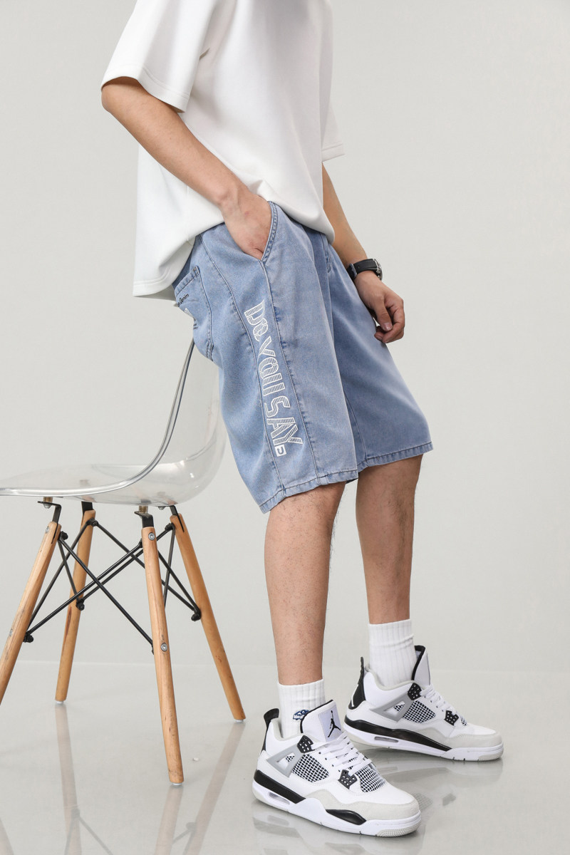 夏季新款冰丝牛仔短裤男蓝色休闲印花字母潮牌宽松中裤浅色五分裤