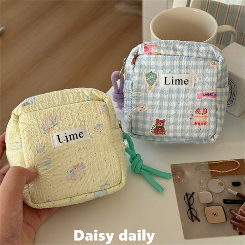 ins可爱卡通小熊姨妈巾收纳包大容量学生便携化妆包月事包零钱包