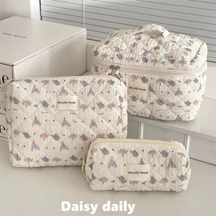 ins风卡通小飞象化妆包大容量旅行通勤护肤品高颜值收纳洗漱包女