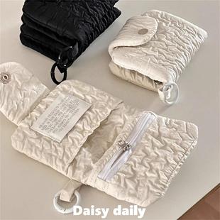 ins可爱小众褶皱二折布艺小香风复古收纳硬币身份证零钱包 新品