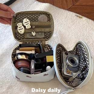 可爱小狗手提化妆包女新款随身便携旅行简约韩系化妆品洗漱收纳包