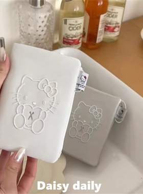 白色猫咪护照夹多功能便携卡包出国旅行机票身份证件护照收纳包