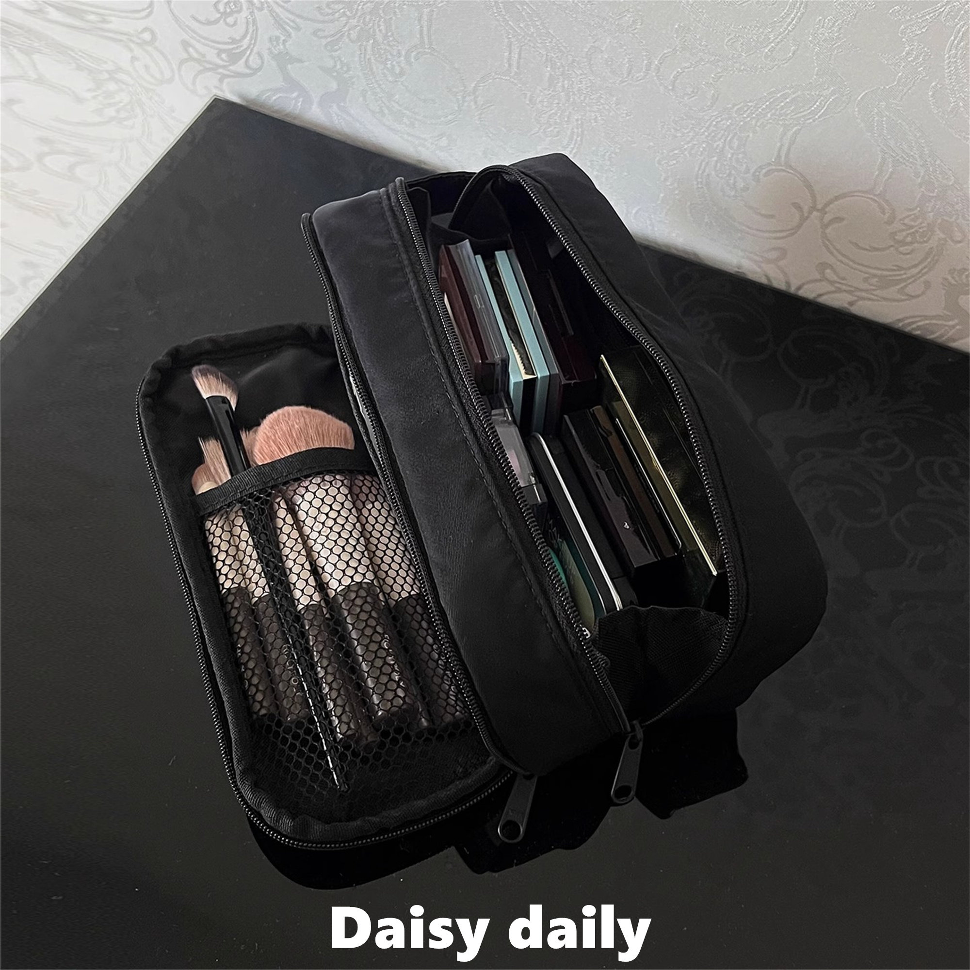 黑色分区化妆包女大容量便携式旅行洗漱包化妆刷收纳包学生笔袋