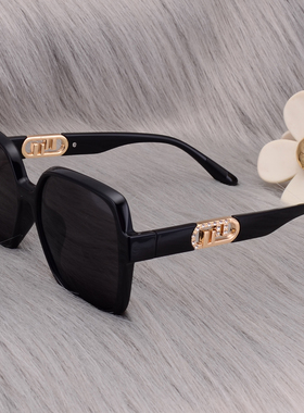 复古大框太阳镜女时尚高级带钻方形偏光墨镜街拍遮阳开车眼镜黑色