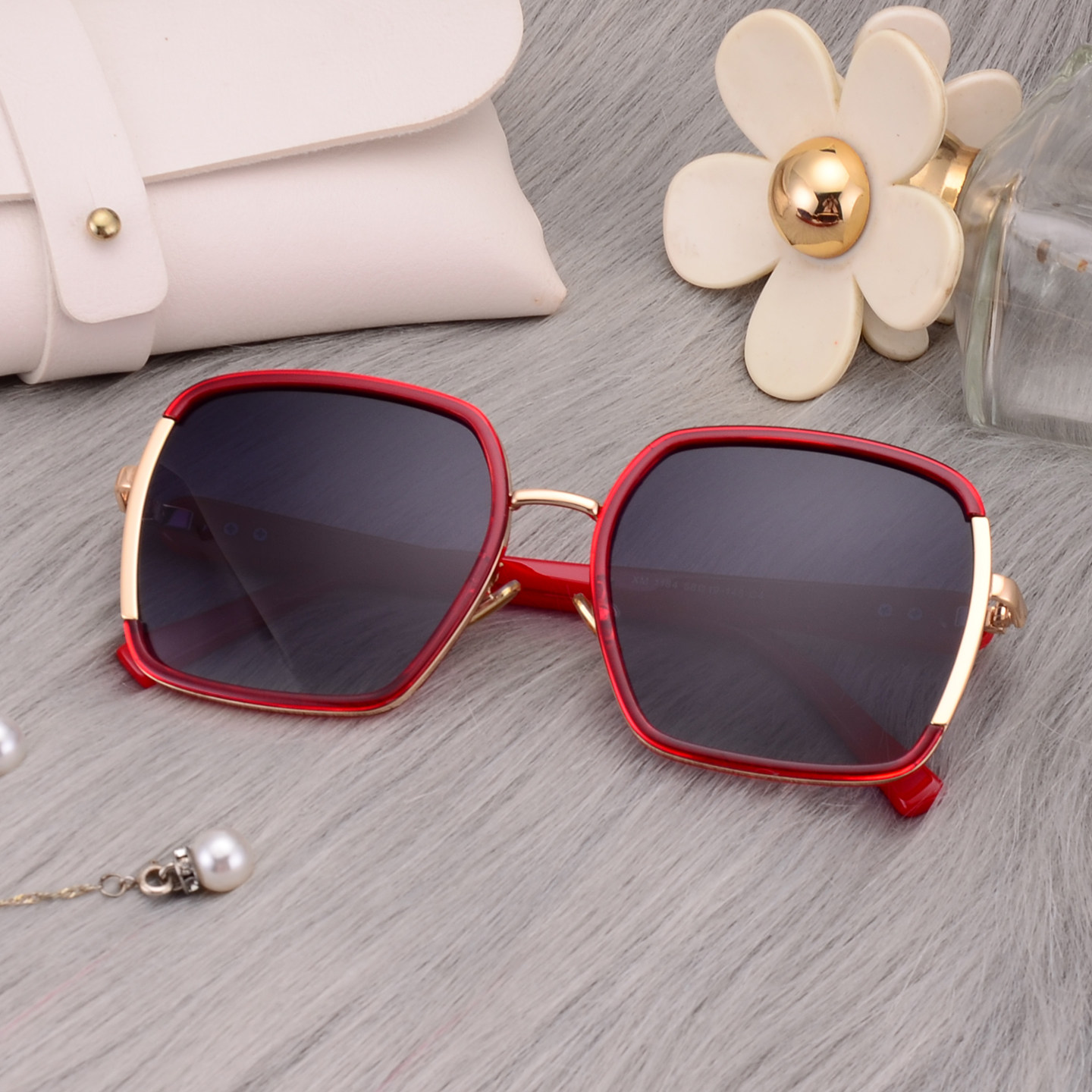 红色复古方框太阳镜女潮流时尚显脸小偏光墨镜大脸防晒百搭眼镜