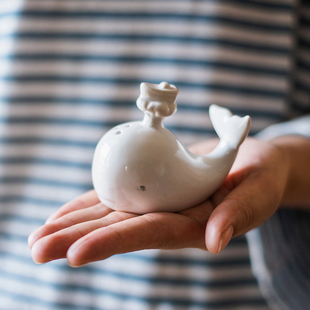 盐罐撒盐神器厨房家用撒料瓶陶瓷调料瓶迷你创意小型陶瓷撒盐瓶