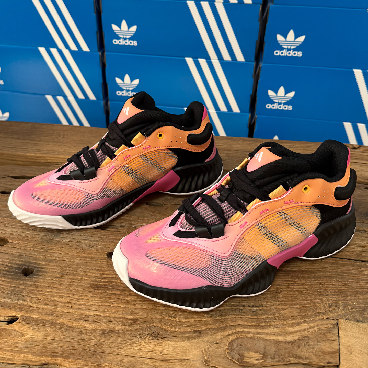 Adidas阿迪达斯 男款训练实战透气防滑耐磨专用篮球鞋 JH5840,运动鞋new,运动休闲鞋,淘宝优惠券,粉丝福利购,淘宝优惠卷