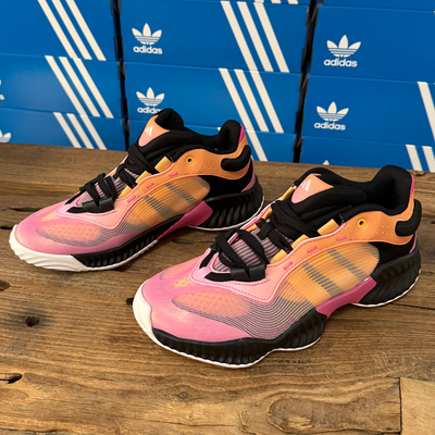 Adidas透气防滑耐磨专用篮球鞋