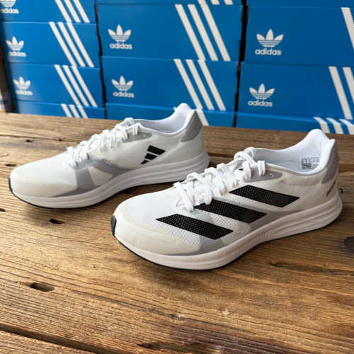 Adidas防滑耐磨透气休闲运动鞋