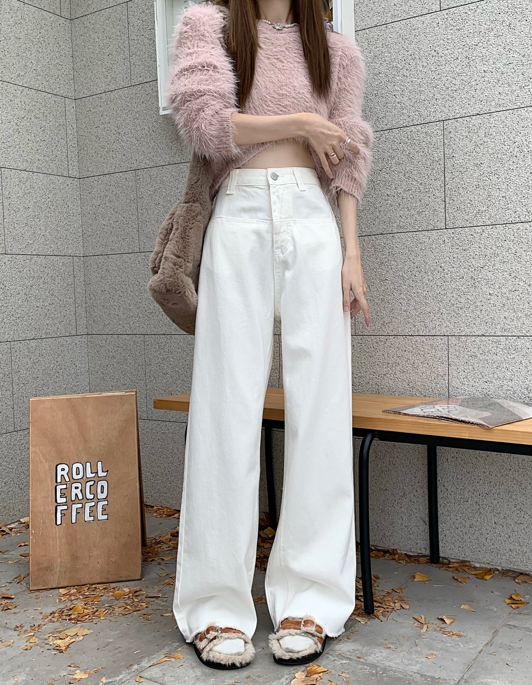 新款港味白色牛仔裤女2023年复古宽松百搭高腰阔腿裤毛边拖地裤