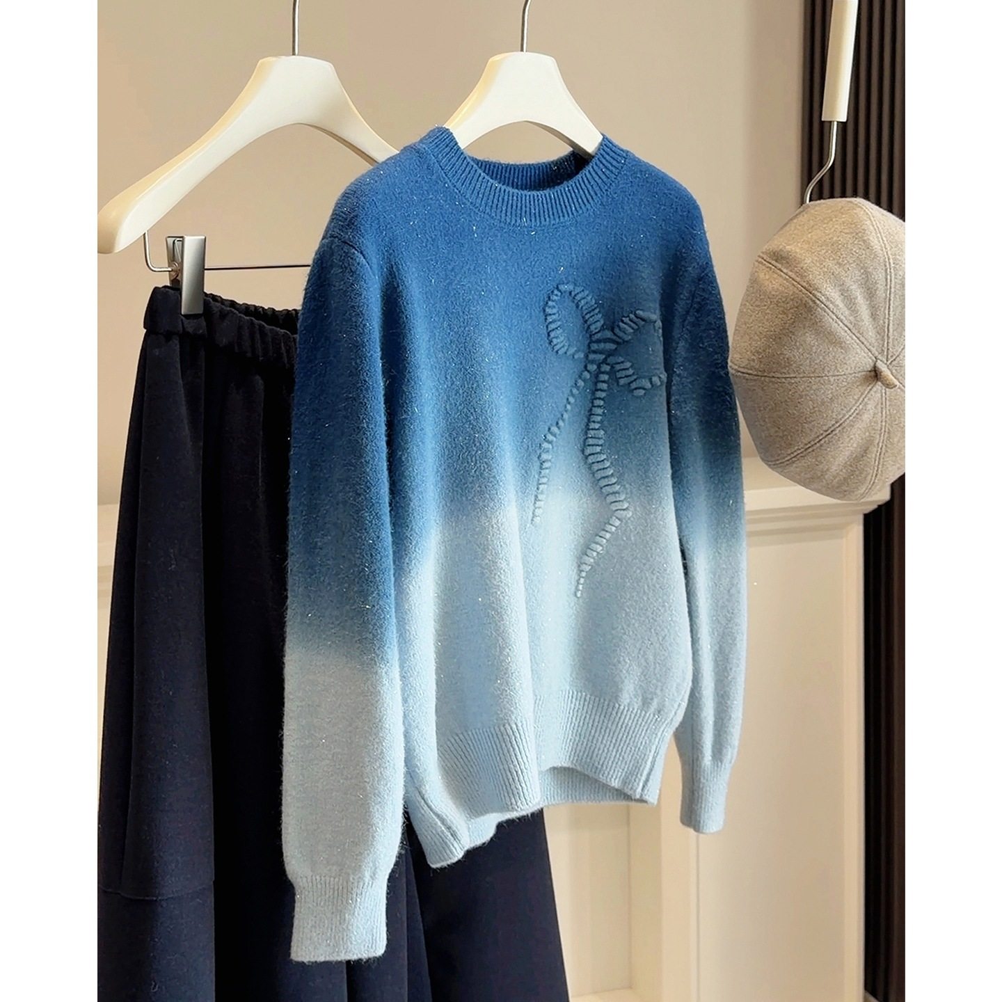 渐变色蝴蝶结提花毛衣女秋冬2025新款长袖洋气时髦针织打底衫上衣