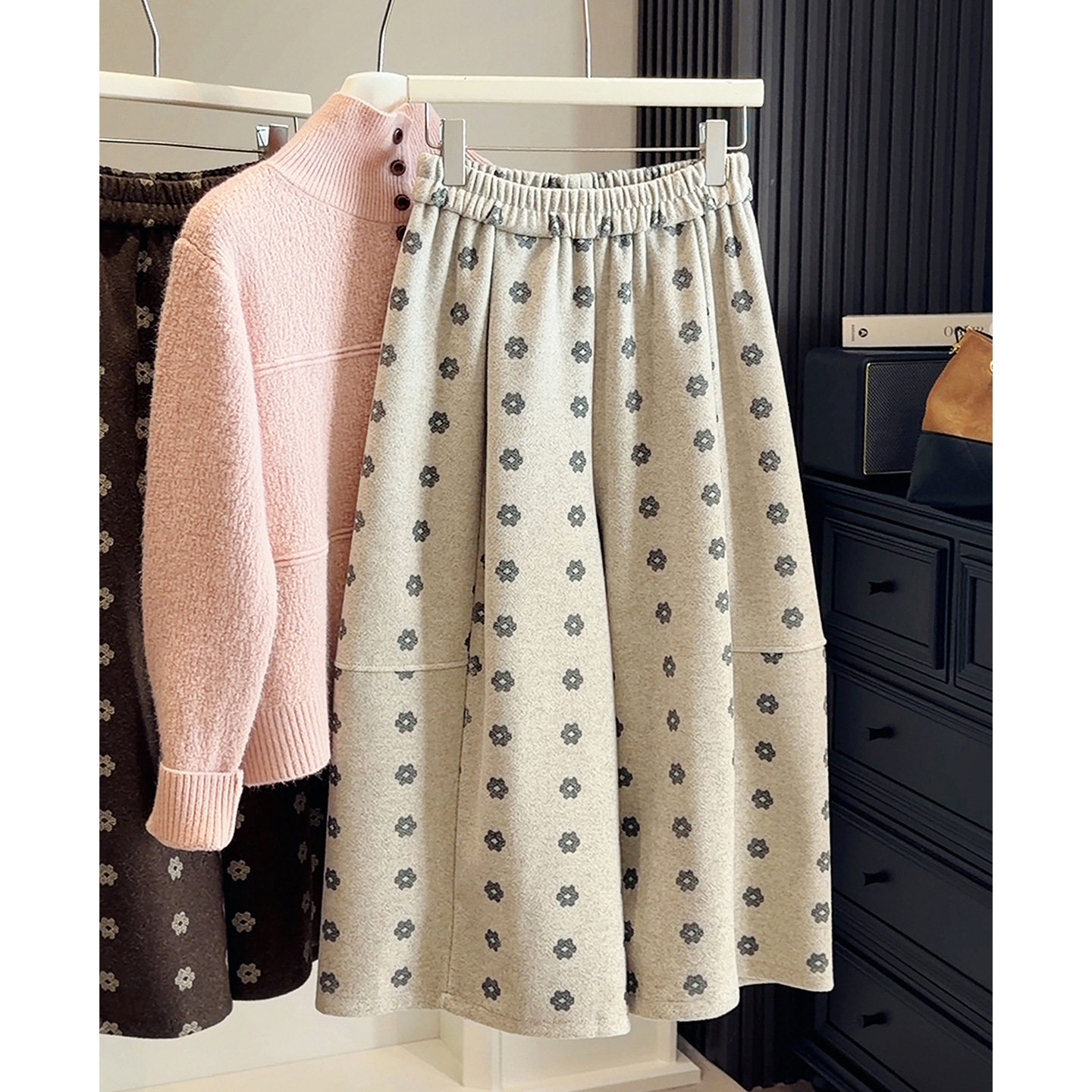 秋冬日韩减龄花朵加厚毛呢阔腿裤女松紧腰宽松七八分休闲花苞裙裤