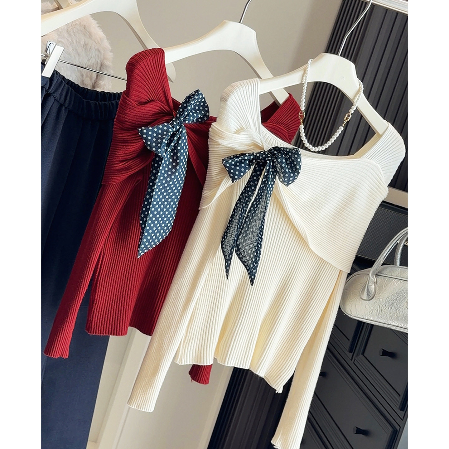 设计感减龄波点蝴蝶结方领长袖针织衫女秋季2025韩系气质修身上衣