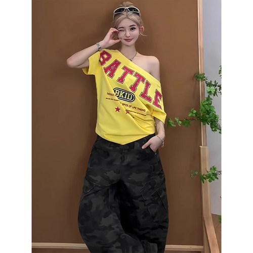 辣妹斜肩大字母印花短袖T恤女