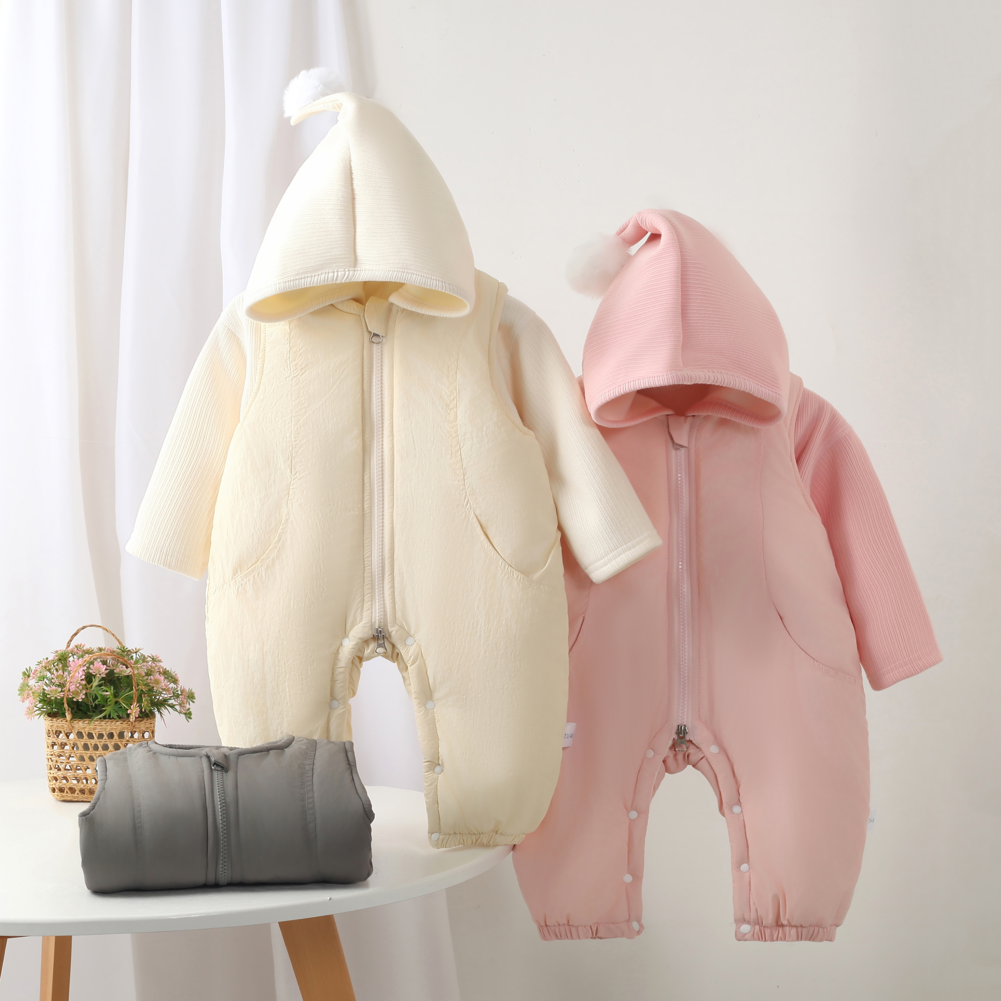 婴幼儿秋冬季新款男女宝宝连帽加绒背带裤两件套长袖夹棉运动外出