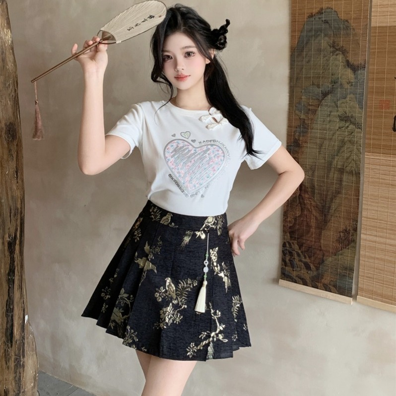 实拍大码2024秋季新款半身裙百搭修身显瘦遮胯织金马面裙