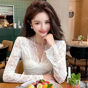 女内搭白色v领绝美上衣 蕾丝打底衫 实拍秋冬法式 超好看喇叭长袖