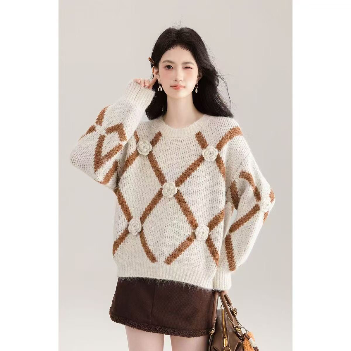 撞色立体钩花毛衣女2025早春新款宽松复古百搭设计感针织衫上衣