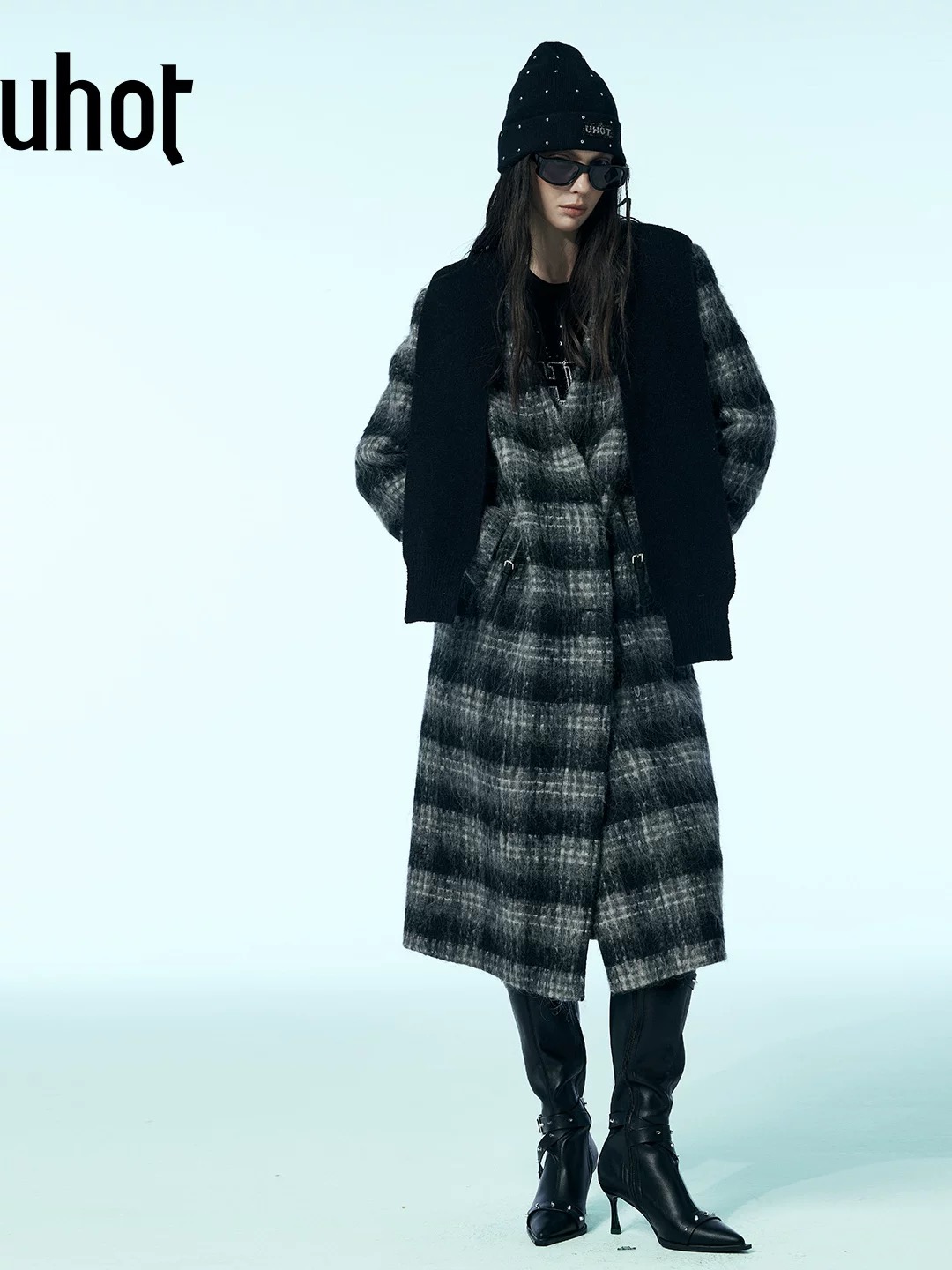 uhot/诱货黑灰色羊毛格纹V领披肩风衣女经典保暖25新款 UWWW2W169
