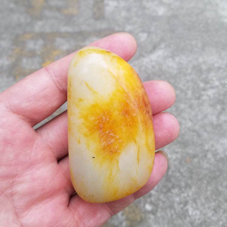 寻顾和田玉原石手把件可打孔