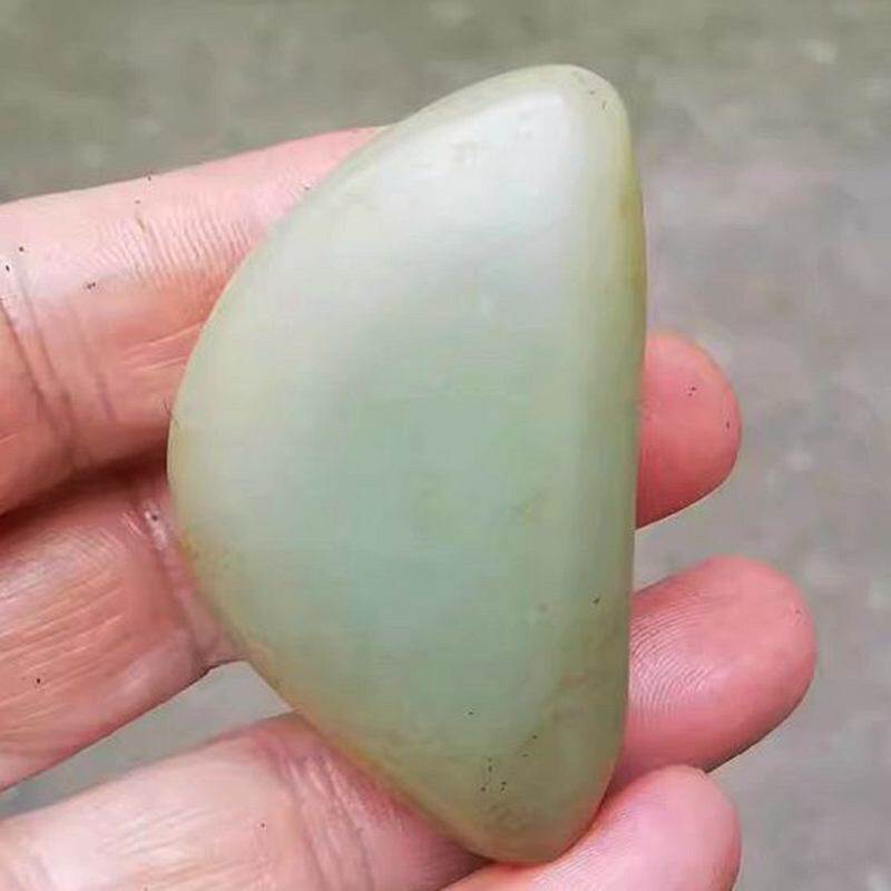 细肉真皮鸭蛋青新疆和田玉原石玉料毛料手把件重90克65*39*24MM