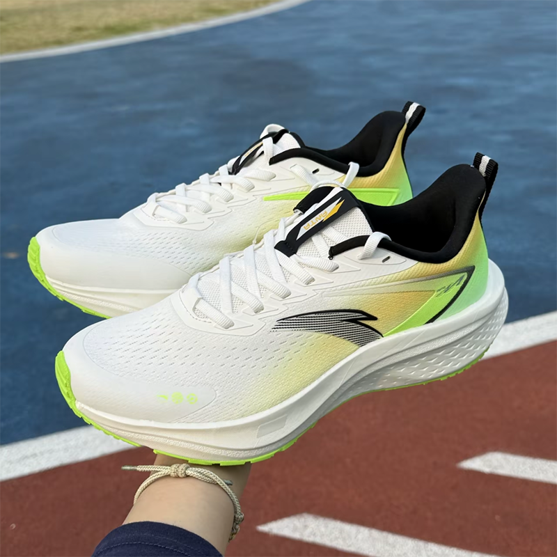 安踏马赫5SE男跑步鞋体测运动鞋