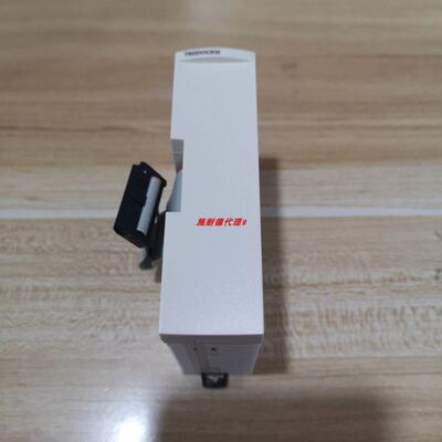 原装TM218扩展适配器TM2DOCKN 实拍