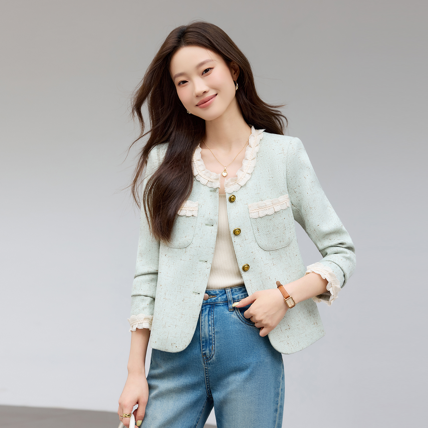 洋气减龄浅蓝色外套女早秋新款时尚简约气质小香风设计感长袖上衣