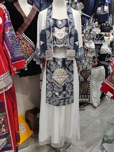 春秋季少数民族传统服装苗疆少女白色日常演出旅拍服休闲套装