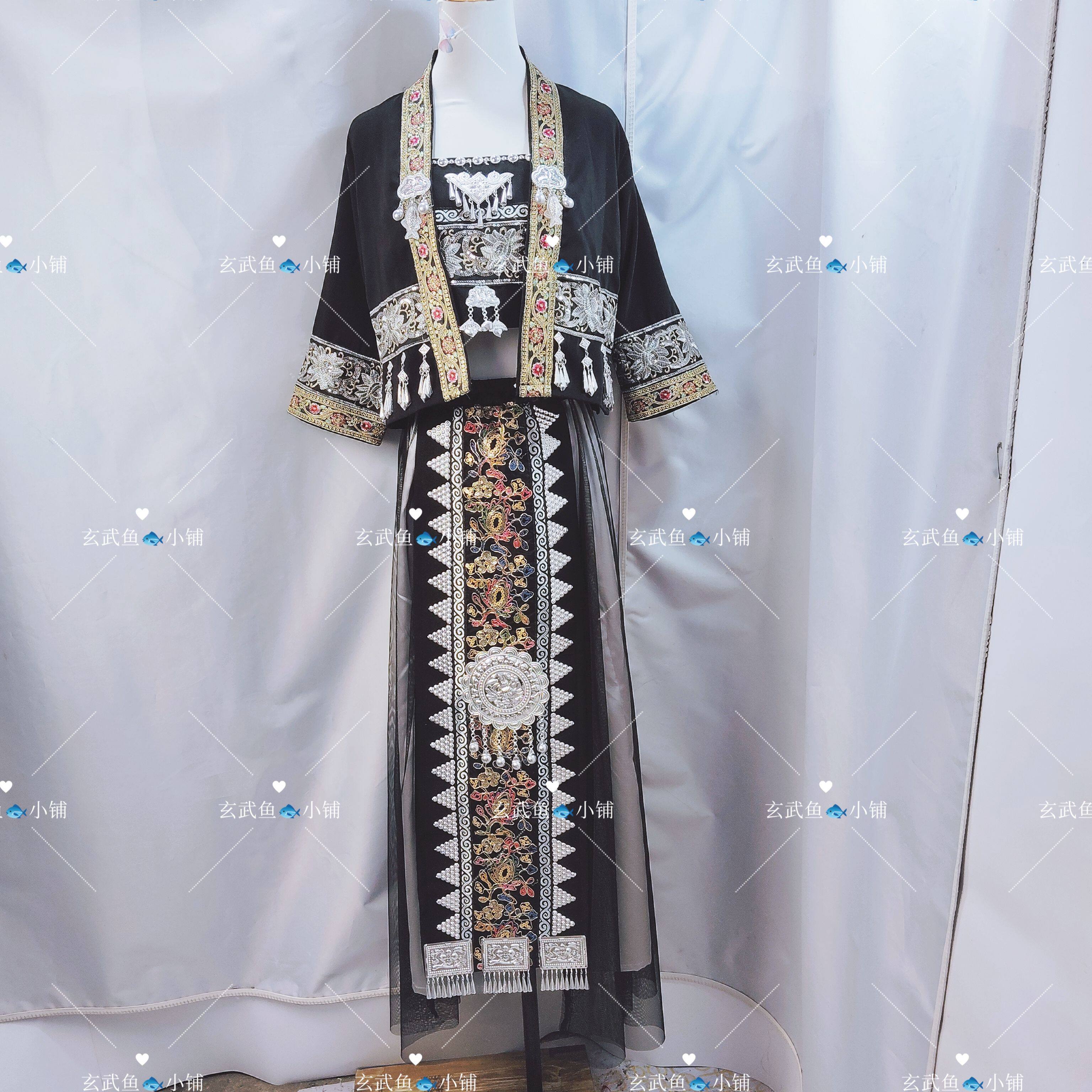 新款苗族服装女套装个性走秀服饰少数民族风摄影旅拍写真演出服饰