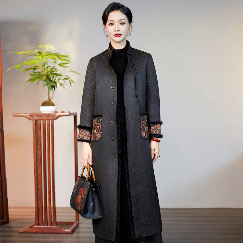 华族经典琴瑟和鸣新中式刺绣高端香云纱夹棉加厚风衣旗袍外套上衣