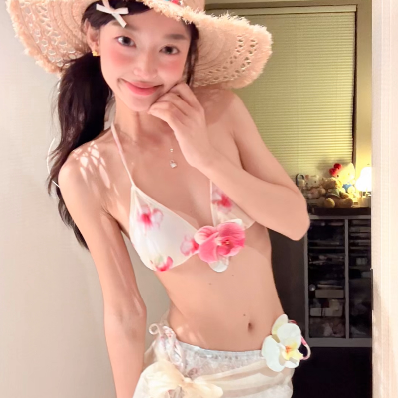 【甜妹自拍】日系可爱少女小清新花朵印花比基尼女四件套性感泳衣