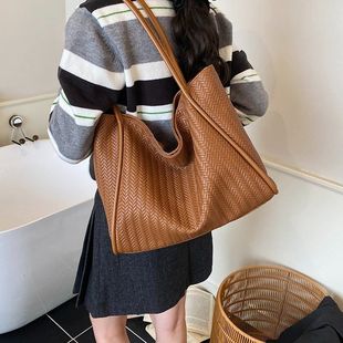 高级感包包女式 单肩包大容量托特包小众通勤包 2025新款 潮流行时尚